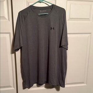 Under Armour Loose Men's Charcoal Short Sleeve Tee